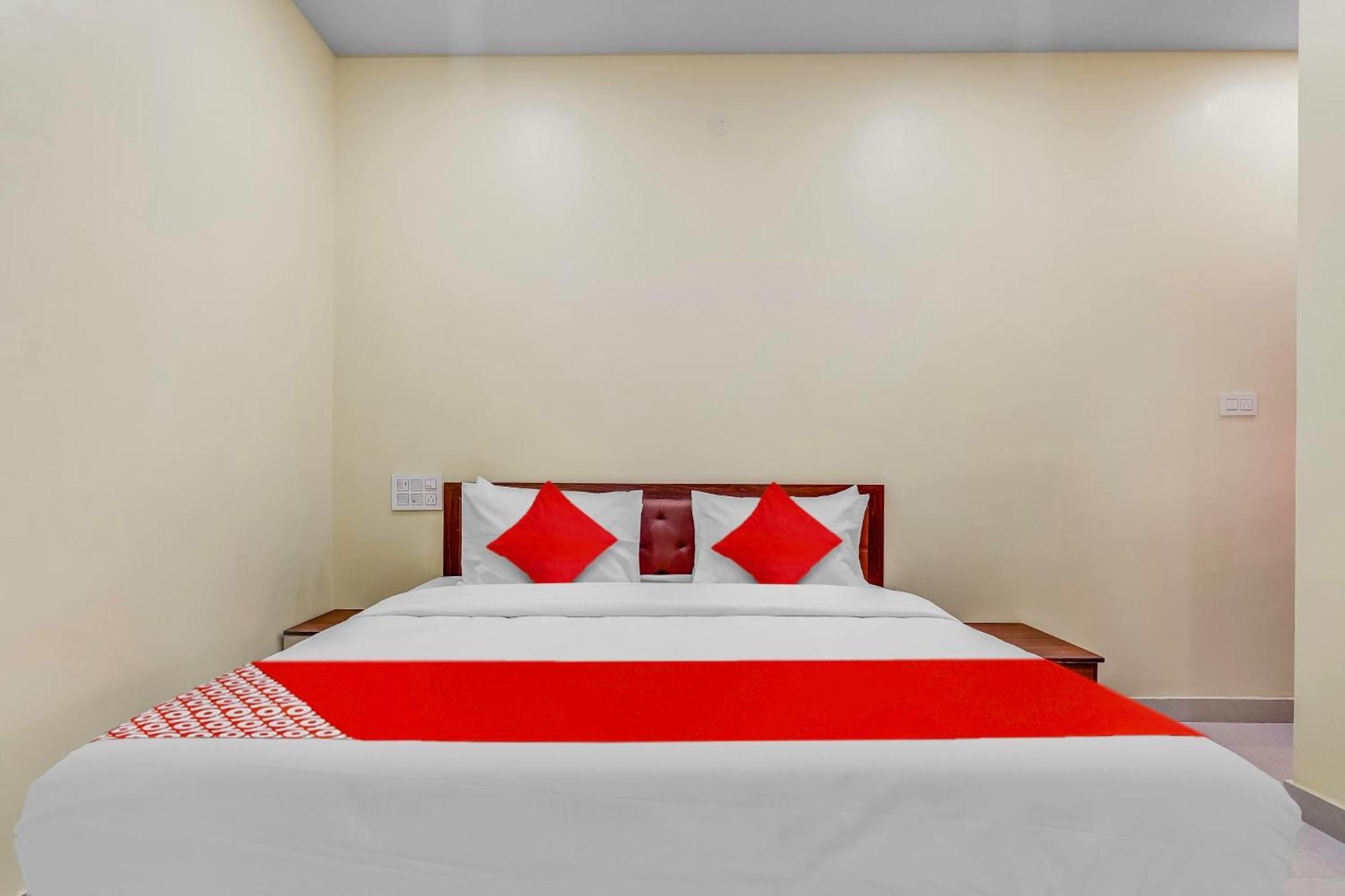 Oyo Flagship Hotel Ayodhya Bangalore Dış mekan fotoğraf
