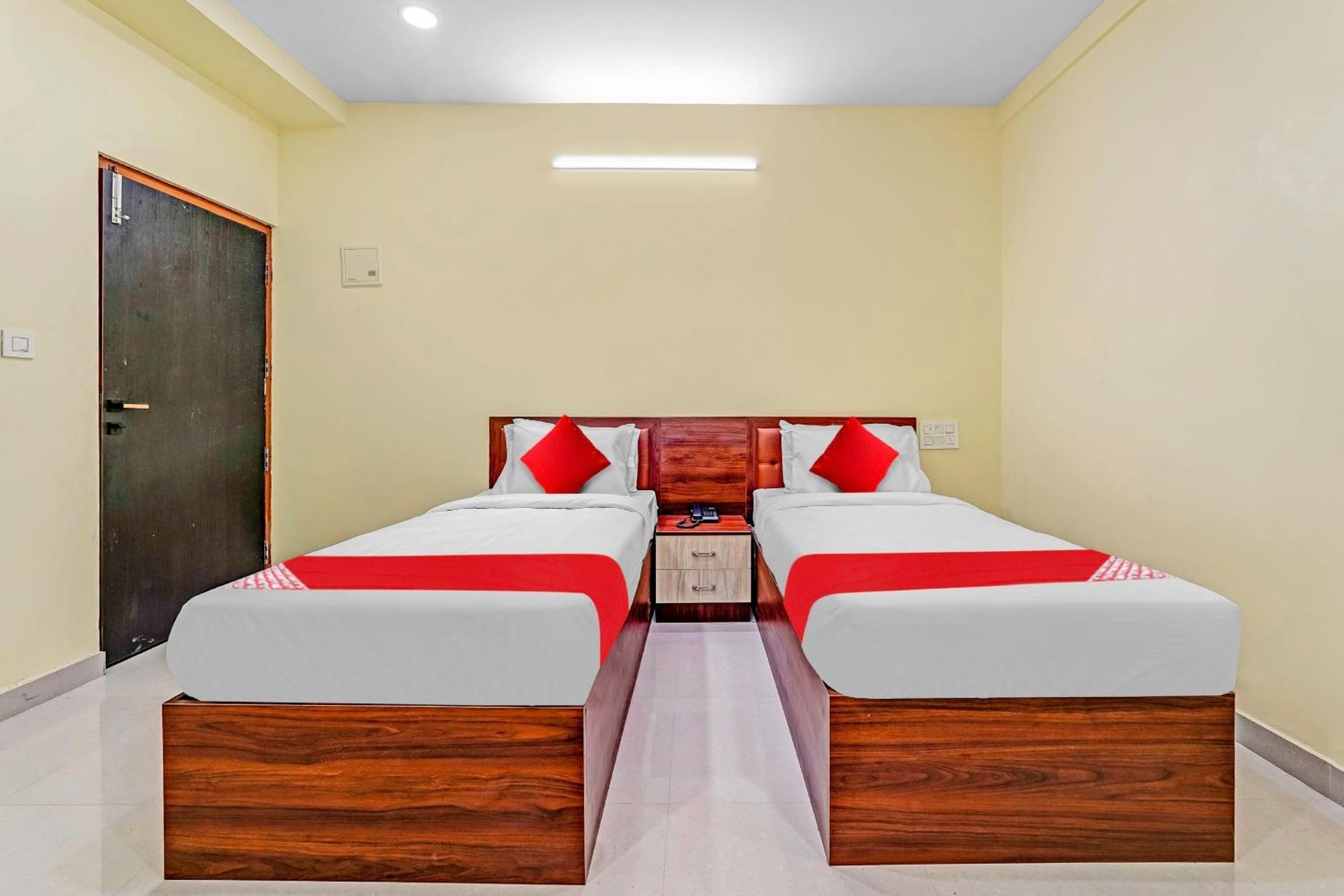 Oyo Flagship Hotel Ayodhya Bangalore Dış mekan fotoğraf